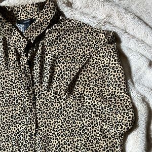 F21 Semi Cropped blouse